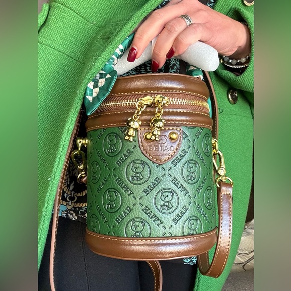 Handbags - UNIQUE🔥GENUINE LEATHER 🧸 zip around Bucket scarf satchel/Crossbody